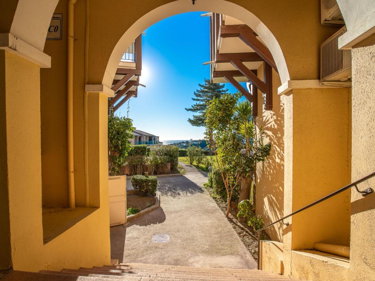 Apartment Village Cap Esterel - L'Esquinade-31 By Interhome Сен-Рафаель Екстер'єр фото