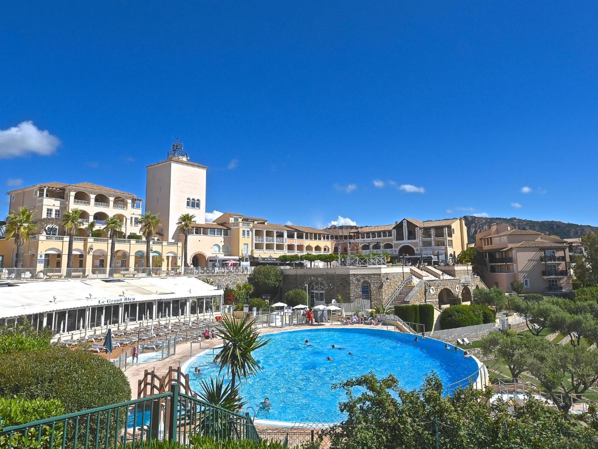 Apartment Village Cap Esterel - L'Esquinade-31 By Interhome Сен-Рафаель Екстер'єр фото